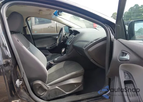 2012 Ford Focus Se z USA, uszkodzony, nr VIN 1FAHP3F25CL422427